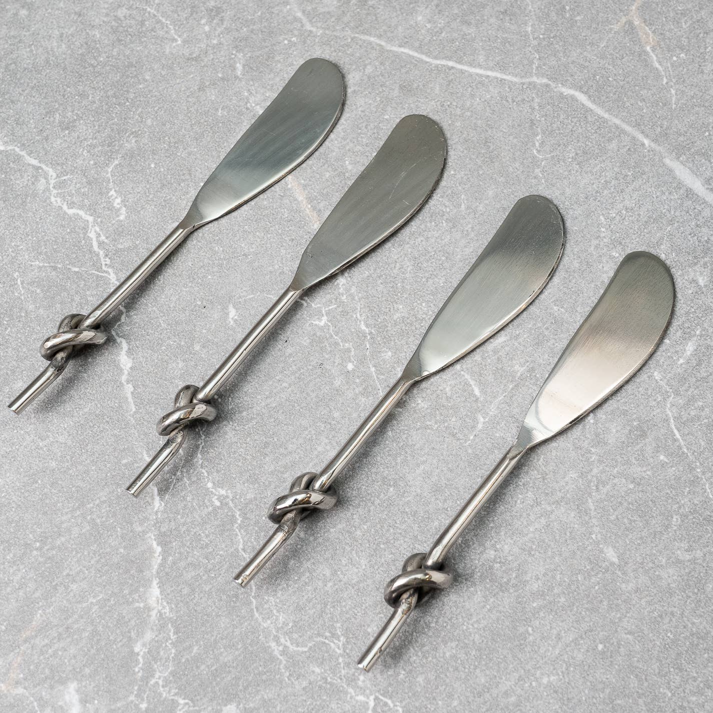 Knot Handle Spreaders