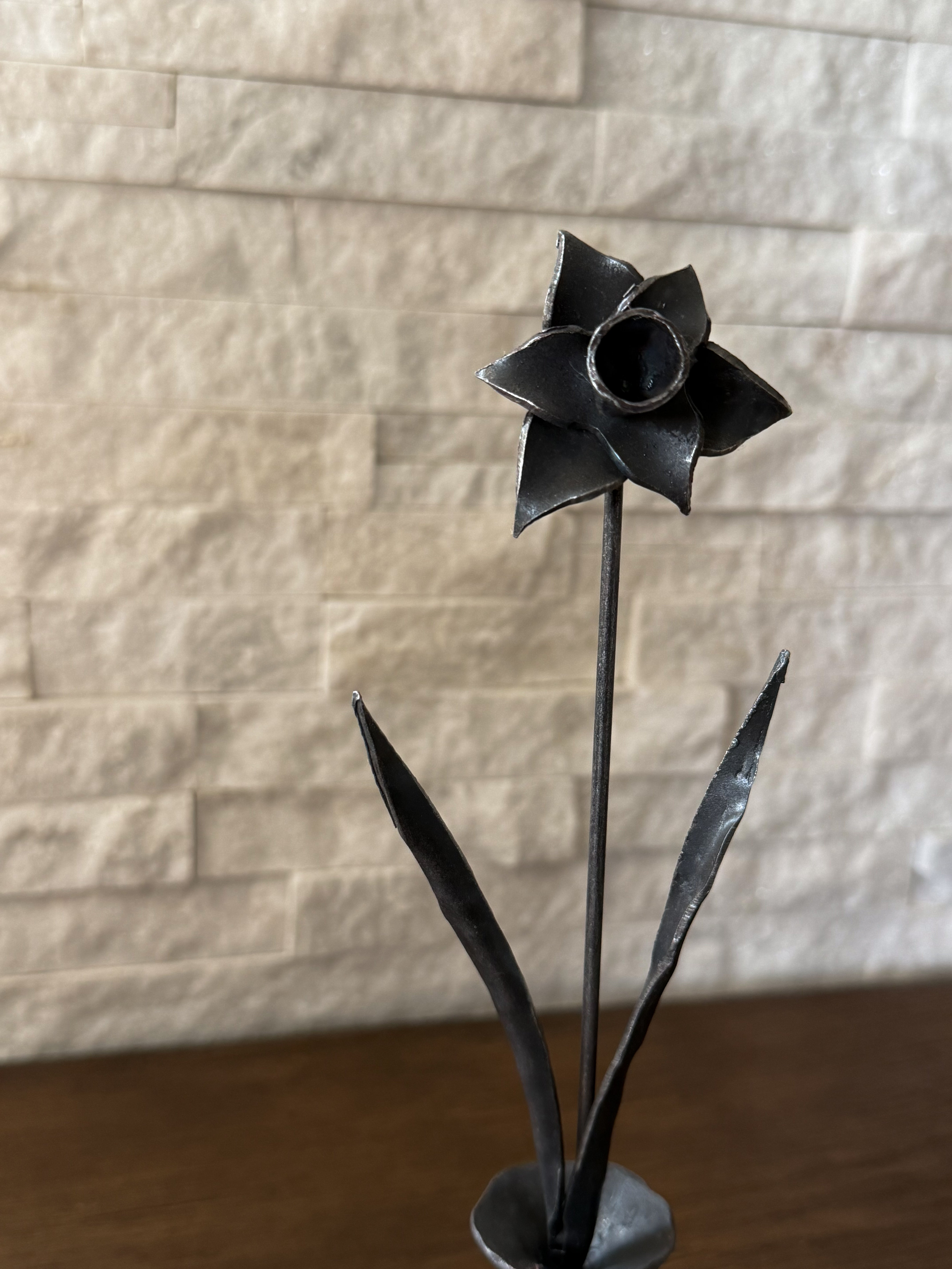 Forged Iron Daffodil