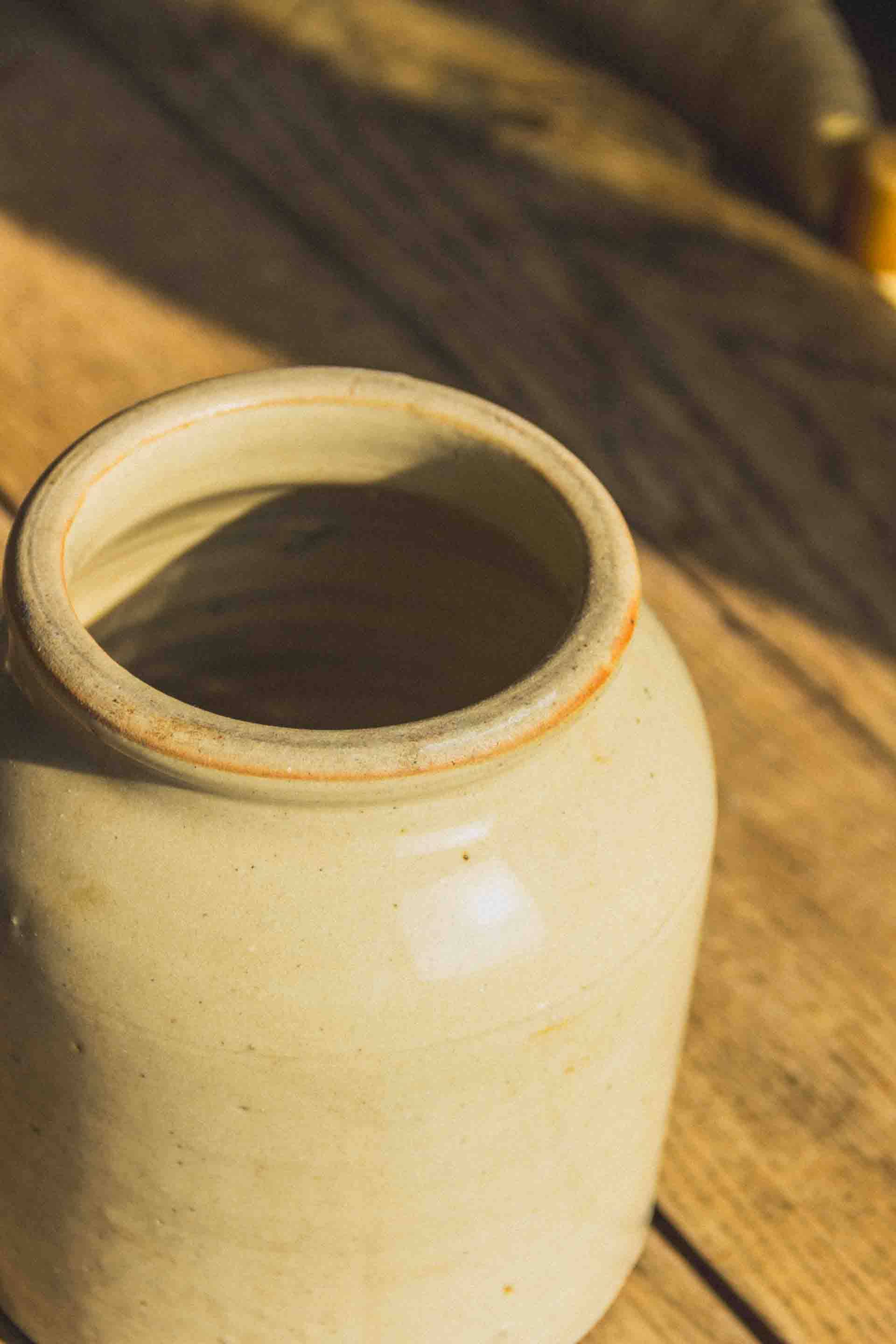 Mustard pot