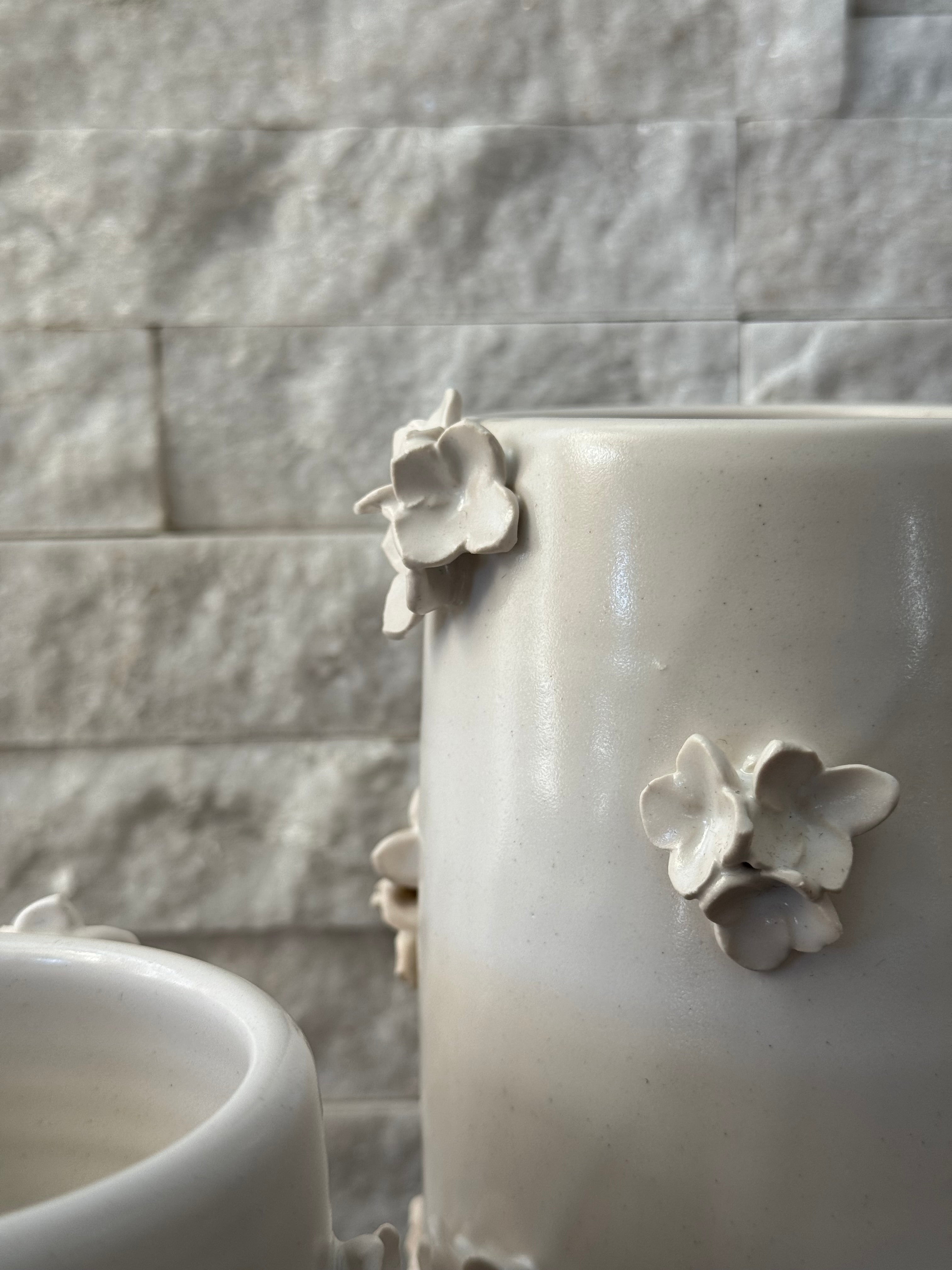 Mila Flower Vessel