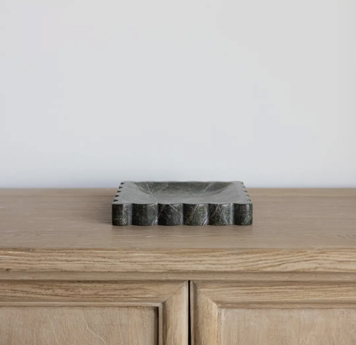 Emerald Scalloped Marble Tray