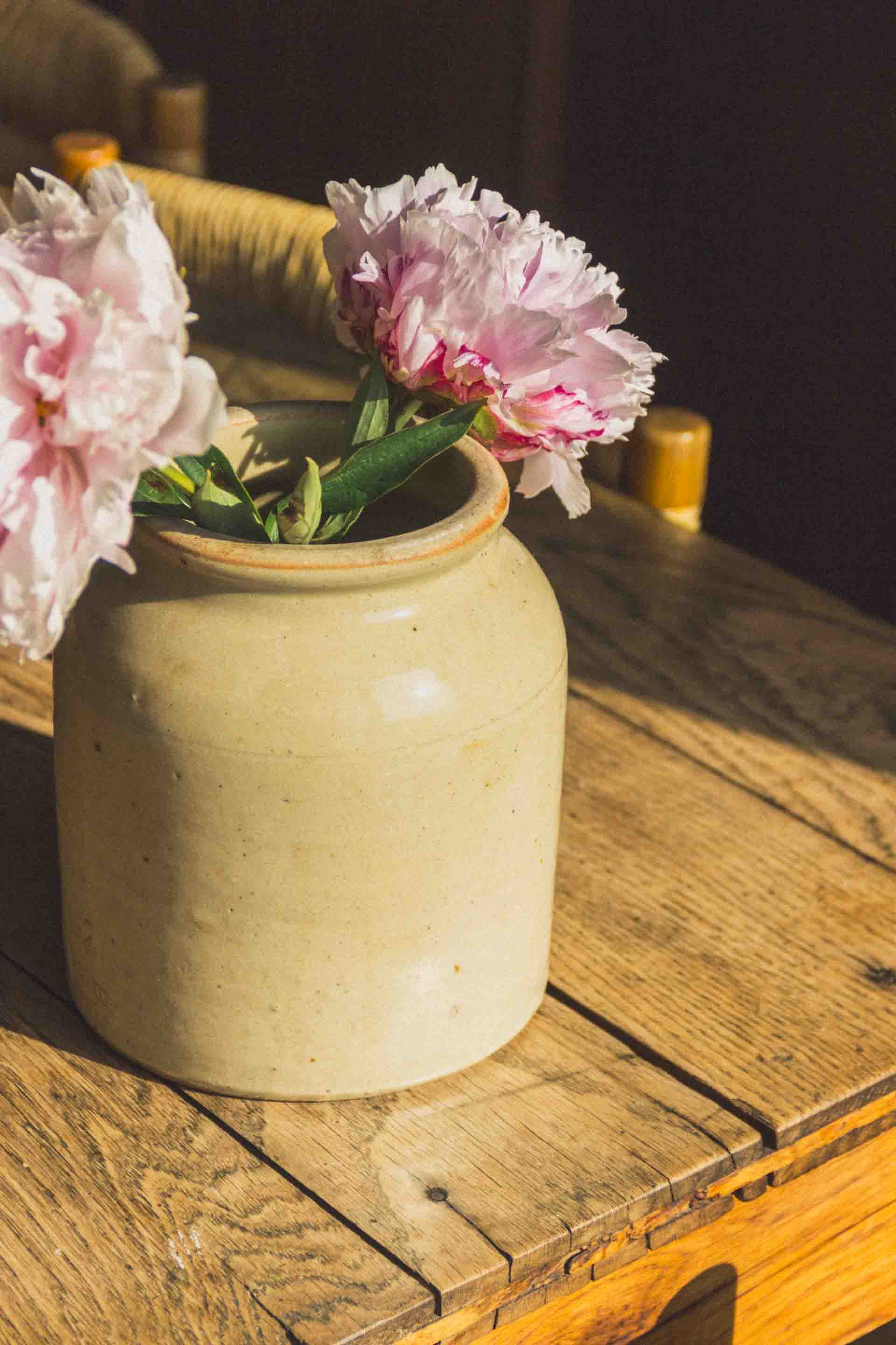 Mustard pot